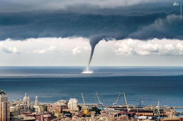 ببینید | گردباد آبی در سواحل ویتنام