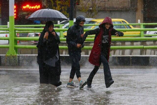 ۲۰ ساعت تا پایان طولانی‌ترین انتظار ایرانی ها + عکس| کدام استان‌ها در صف اول بارش‌های جدید قرار دارند؟