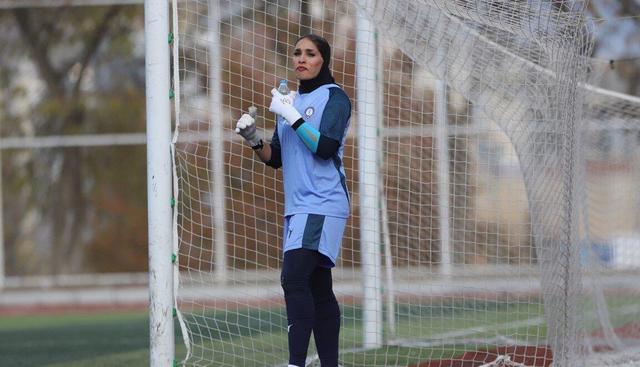 آفساید را نمی‌دانستم، اما داور درجه‌ سه بودم! + ویدئو | اعتراف زهرا خواجوی در برنامه امیر حسین قیاسی