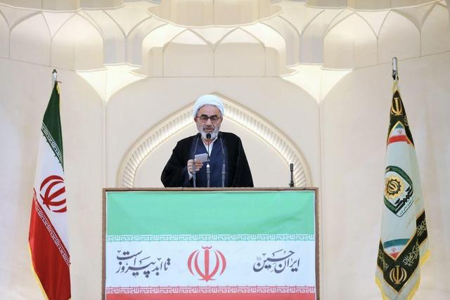 تقوا سرمایه اصلی انسان مؤمن است/ مطالعه جامعه را در برابر انحرافات ایمن می‌کند