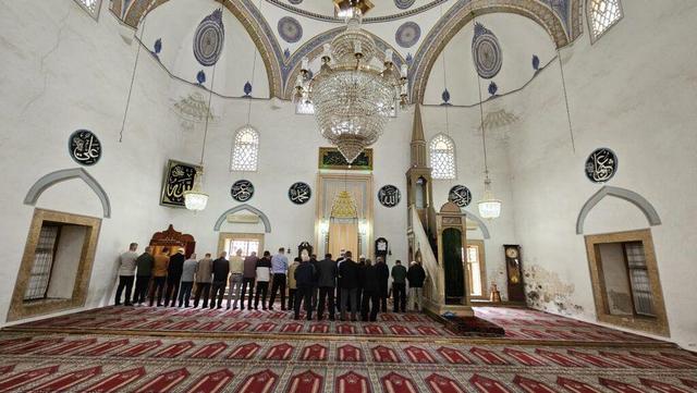 مسجد تاریخی «بایراکلی» در بریزرن کوسوفا بازسازی می‌شود