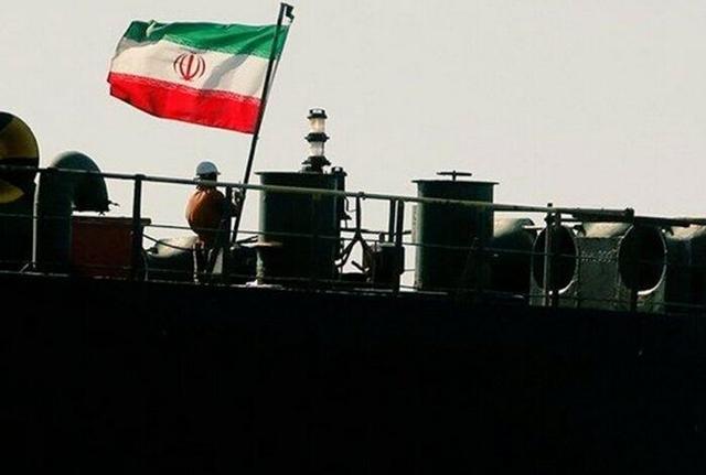 رمزگشایی از معمای نفتی ایران؛ چرا ده‌ها نفتکش موقعیت خود را لو دادند؟