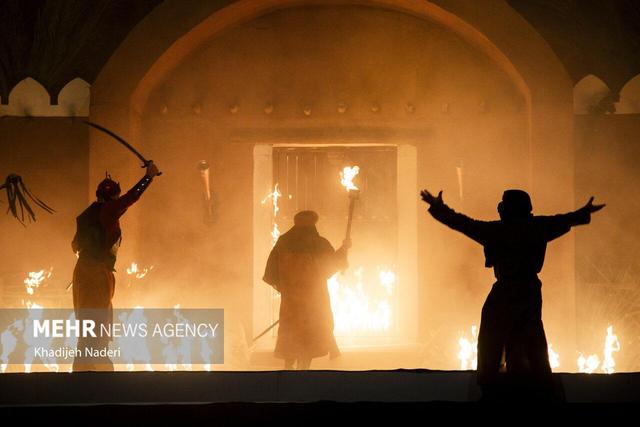 اجرای نمایش «محرمانه» در اصفهان
