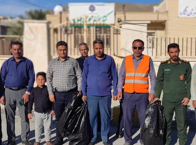 برگزاری طرح نظافت محله از مسجد با حضور مسئولان در شهر گوهران