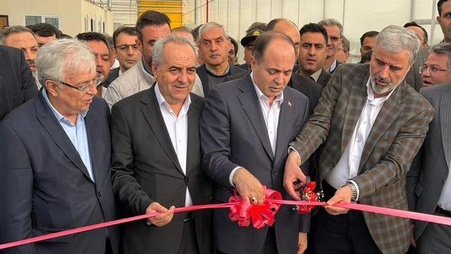 بهره‌برداری از گلخانه مدرن هیدروپونیک شبستر