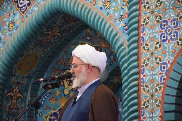 امام جمعه شاهرود: نبود کتابخانه استاندارد «ظلم» به مردم شاهرود است