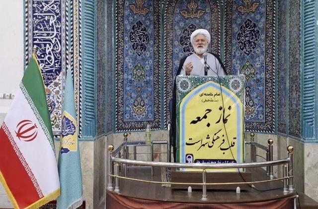 امام جمعه خاش بر ضرورت تقویت فرهنگ کتابخوانی در جامعه تأکید کرد