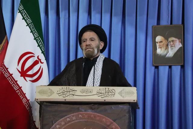 امام جمعه خرم‌آباد:‌ آتش‌بس‌های نقض شده درس‌های روشن بی‌اعتمادی به دشمن است
