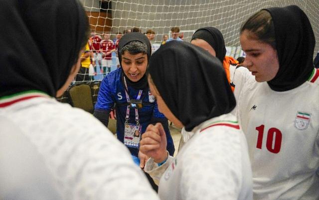 فوتسال دانش‌آموزان جهان؛ اولین پیروزی دختران ایران مقابل بلژیک رقم خورد