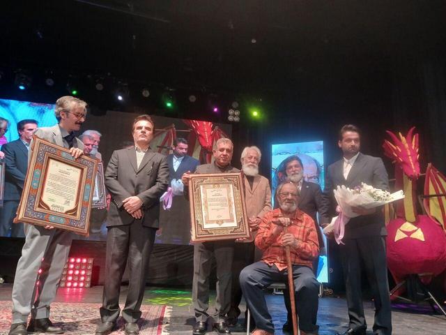 قدردانی از نیم قرن هنرمندی استاد در جشنواره تئاتر فارس