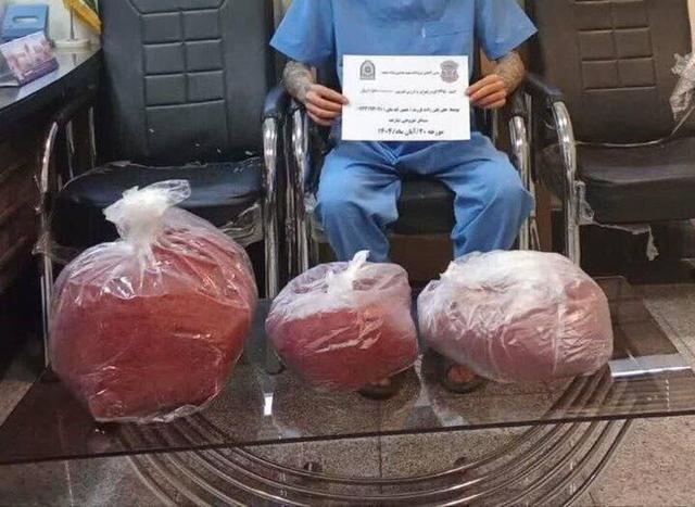 قاچاقچی ۴ کیلو زعفران در مشهد به دام افتاد
