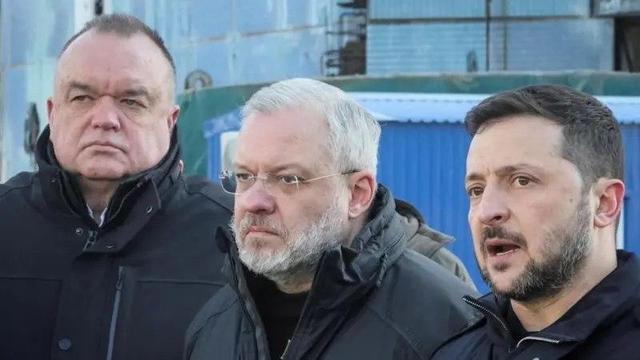 در پی افشای فساد مالی یکی از نزدیکان رئیس‌جمهور اوکراین، زلنسکی تحریم‌هایی را علیه او صادر کرد