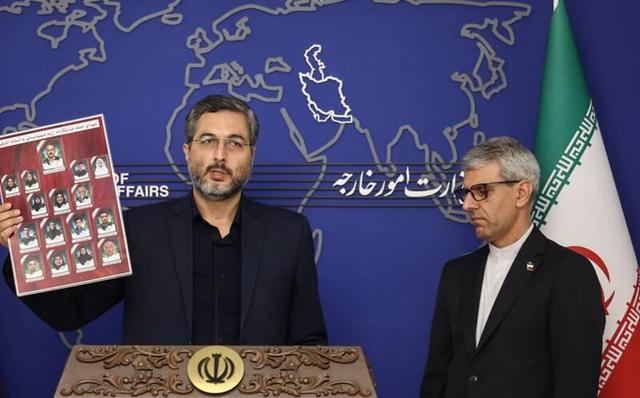 ادای احترام سخنگوی وزارت امور خارجه به شهدای جنایت رژیم صهیونیستی در آستانه اشرفیه