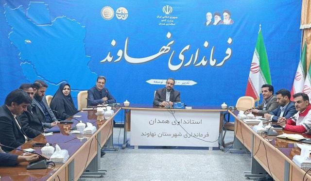 فرناندار: ادارات نهاوند برای حل مشکلات خود از سمن‌ها کمک بگیرند