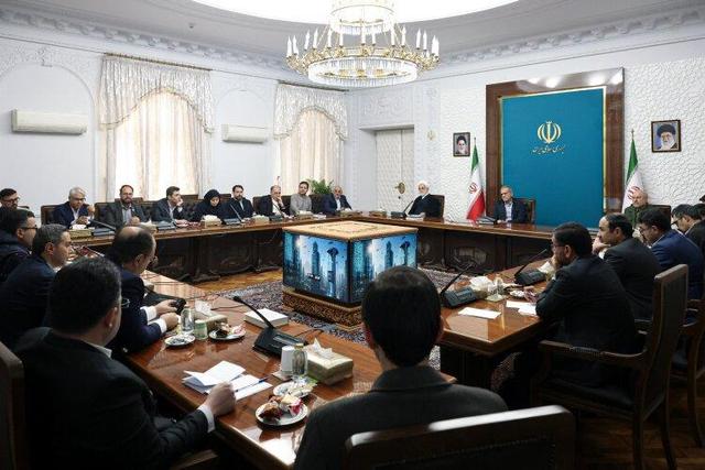 نشست فعالان اقتصاد دیجیتال با سران قوای سهگانه