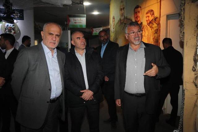 بازدید معاون سیاسی رئیس پارلمان لبنان از سراسرنمای مقاومت شهید سلیمانی