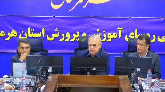 تقویت مهارتها و تربیت دانشآموزان خلاق باید ستون اصلی توسعه در هرمزگان باشد