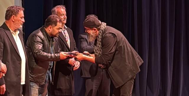 از بازبینی ۱۶ اثر تا ۱۰ نمایشی که سالنها را لبریز کرد، صحنههای روشن، شهر بیدار/ برگزیدگان سی و ششمین جشنواره تئاتر استان سمنان