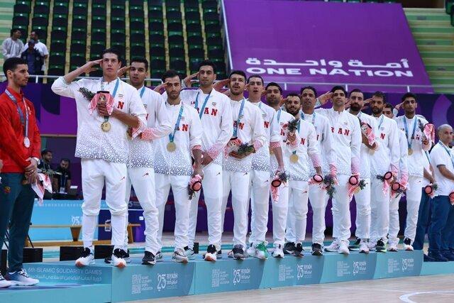 ببینید | نوحهخوانی در اتوبوس تیم ملی فوتسال بعد از قهرمانی!