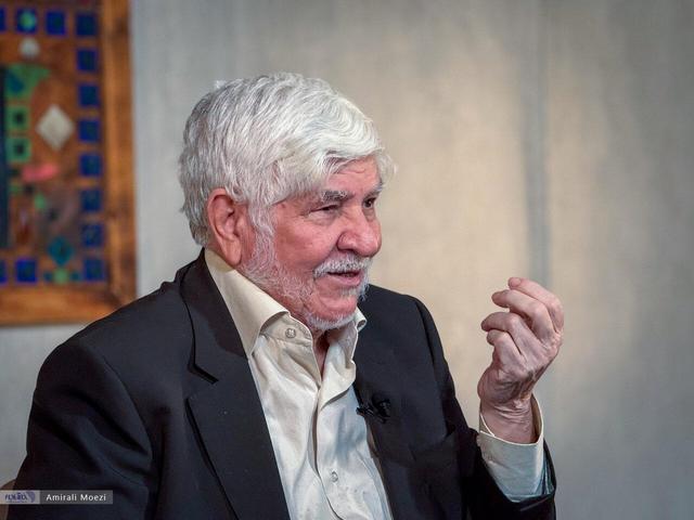 محمد هاشمی: به ناطق نوری گفتم تو من را حذف کردی، من هم اجازه نمیدهم تو رئیسجمهور شوی/ آیتالله گلپایگانی حتی با آرم و تیتراژ قبل از خبر مخالف بودند