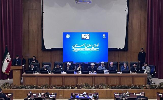 استاندار کرمان از بد قولی بنگاههای اقتصادی در انجام پروژه های راهسازی انتقاد کرد