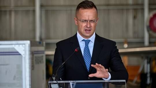 سیارتو: اجازه نمی‌دهیم مجارستان وارد جنگ شود؛ وتو تصمیم بروکسل