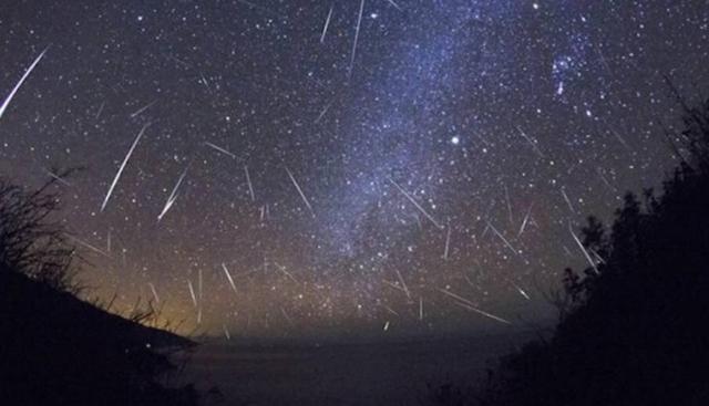 مهم‌ترین بارش شهابی سال ۱۴۰۴ / بین ۱۰۰ تا ۱۵۰ شهاب در ساعت قابل مشاهده خواهد بود