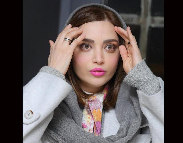 حرکات بهنوش طباطبایی و هوتن شکیبا در پشت صحنه! | ببینید