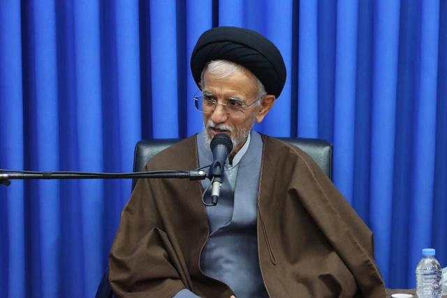 اعتکاف دل‌ها را دگرگون می‌کند؛ از هدایت جوانان تا گرایش تازه‌مسلمانان 