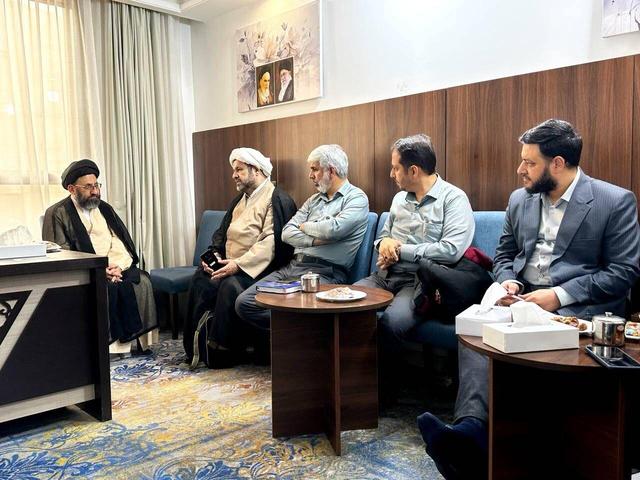 توصیه به بانوان عمرهگزار برای خودداری از اصرار بر لمس حجرالأسود