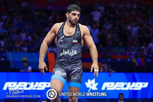 آبیها دستبردار نیستند/ استقلال در پی صید ۳ قهرمان ملی