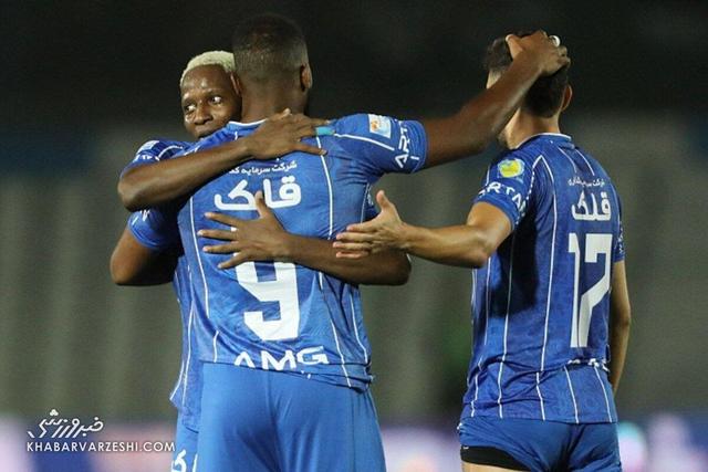 چالش بزرگ استقلال و ساپینتو؛ خطر سوختن سهمیه دوباره در کمین است!