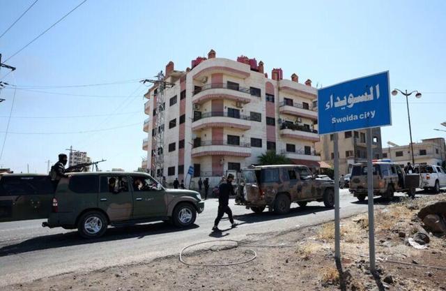 پیشروی یک خودروی گشتی اسرائیلی در غرب «درعا»| حمله جدید افراد مسلح در «سویدا»