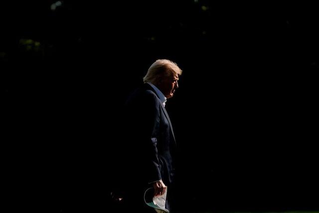 عقب نشینی چراغ خاموش ترامپ از سیاست تعرفه ای به خاطر ترس از تورم