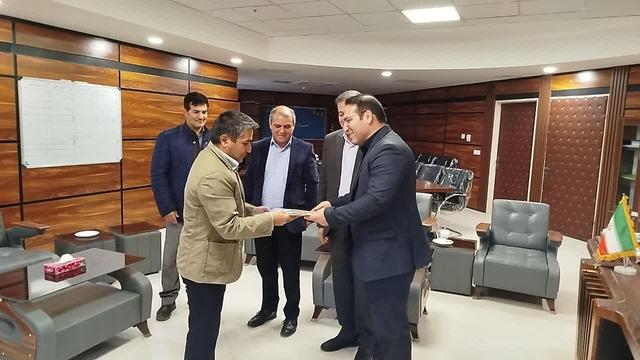 فتحی: مسئولیت فرصتی کوتاه برای خدمت به مردم است