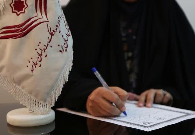 بانوی یزدی به آزادی مادر زندانی کمک کرد