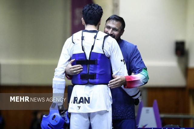 افلاکی: حریف خوش‌روش قهرمان جهان بود/ مردم لایق بهترین مدال ها هستند