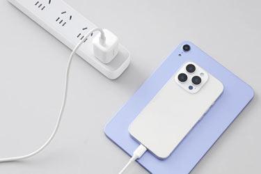 فناوری جدید اپل برای افزایش چشمگیر عمر باتری آیفون بدون بزرگ‌تر شدن باتری