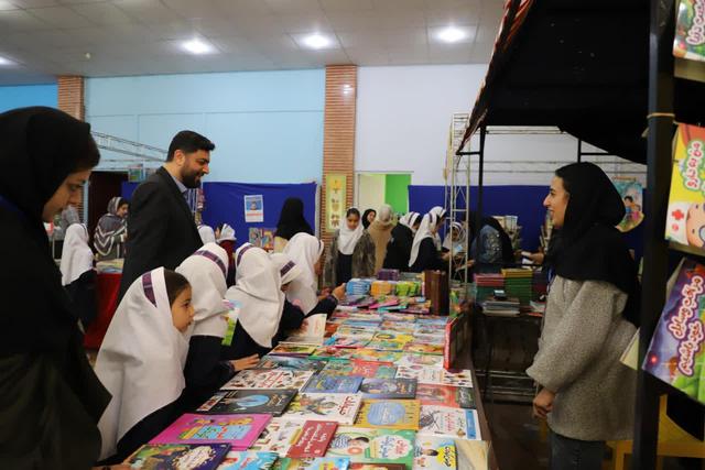 نمایشگاه تخصصی «کتاب کودک و نوجوان» در قزوین افتتاح شد