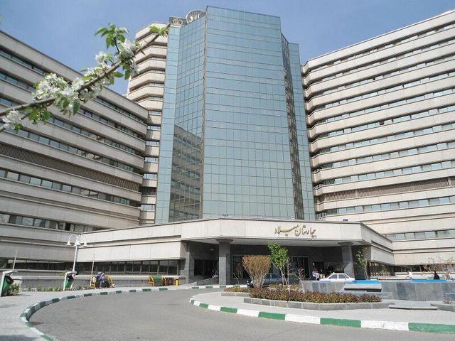 جابجایی مجموعه‌های همجوار برج میلاد به خاطر هزینه بالا عملیانی نشده‌است