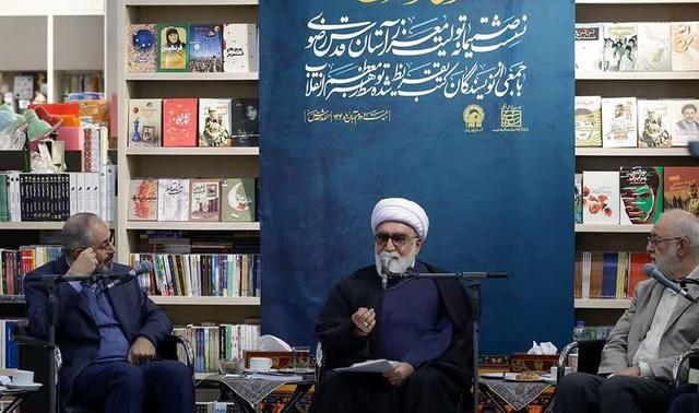 تولیت آستان قدس‌رضوی: وضعیت کتابخوانی در جامعه مطلوب نیست