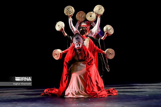 نبرد پنج پرده نمایش در قشم؛ اعلام آثار نهایی جشنواره تئاتر منطقه آزاد 