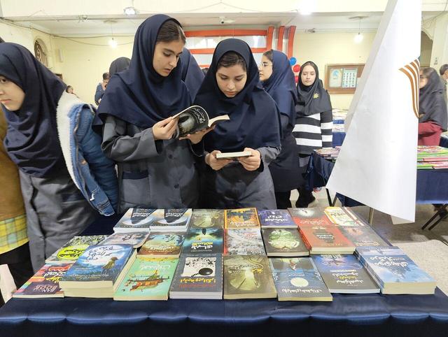 فیلم| افتتاح نمایشگاه کتاب در خرم‌آباد