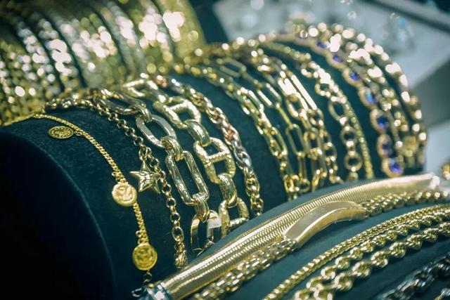 جریمه ٩ میلیارد ریالی طلافروش متخلف در البرز