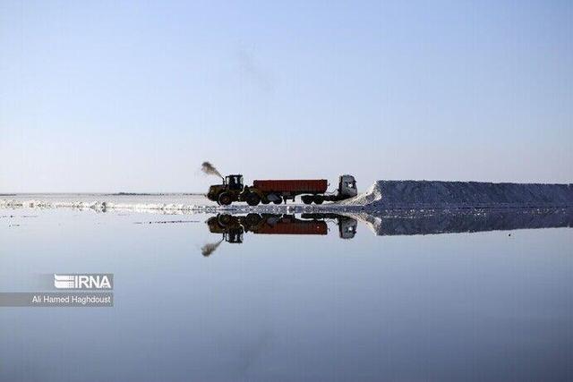 نمک دریاچه ارومیه، میراثی برای امروز و فردا؛ بهرهبرداری باید اصولی باشد