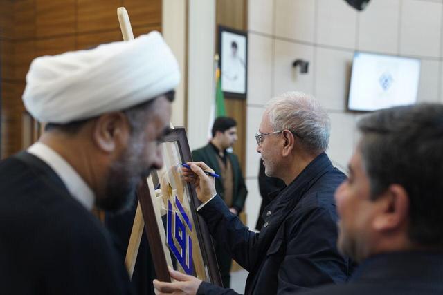 فیلم/ رونمایی از جایزه سوادآموزی در استان اردبیل