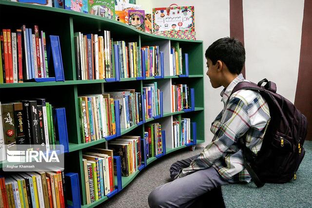 کتاب می‌تواند ما را زیر چتر معنا گرد آورد/ برگزاری ۹۵۰ برنامه فرهنگی در کتابخانه‌های تهران