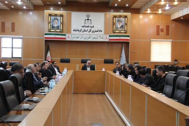 بررسی «ترک فعل مدیران» در نشست مشترک اندیشکده حکمرانی و دستگاه قضایی کرمانشاه