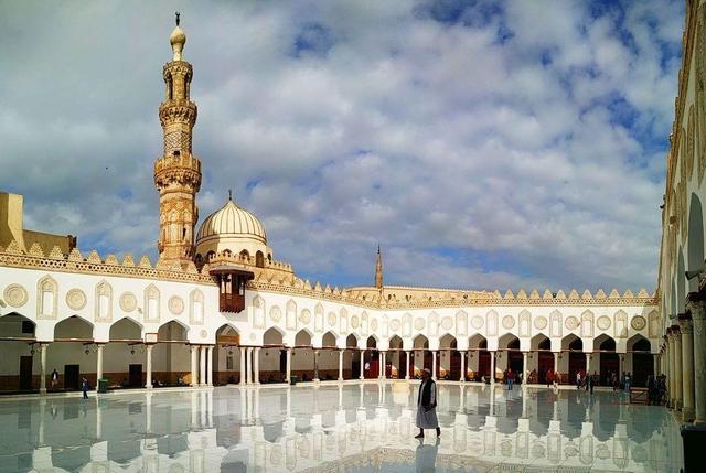 «الازهر» آتشزدن مسجد در کرانه باختری را محکوم کرد