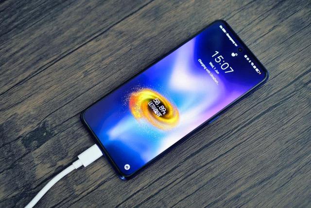 قیمت انواع گوشی‌های سامسونگ، اپل و شیائومی امروز شنبه ۲۴ آبان ۱۴۰۴ +جدول